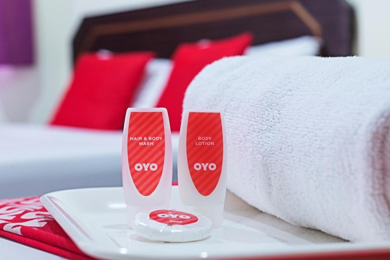 Oyo 604 Hotel Est Equine Park เซอรีเคมบางัน ภายนอก รูปภาพ